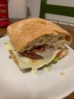 Una foto de Hamburguesa 🍔 completa
