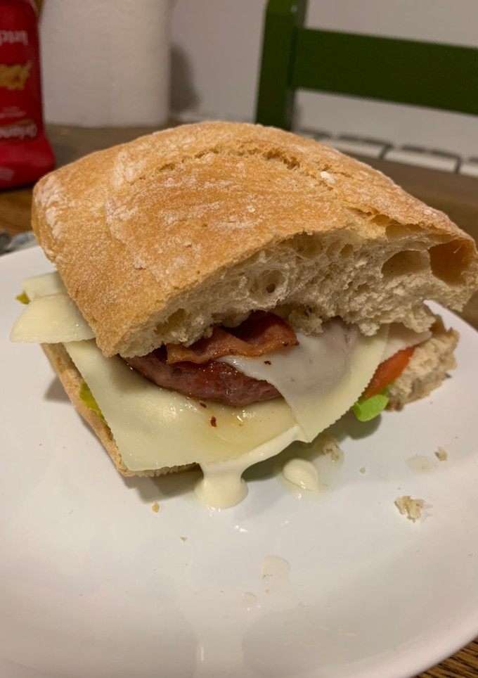 Una foto de Hamburguesa 🍔 completa