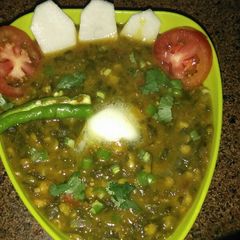 A picture of Dal Palak ki sabzi.