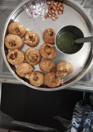 પાણીપુરી (Panipuri Recipe In Gujarati) રેસીપી મુખ્ય ફોટો