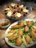 Cena turca: Mercimek Köftesi & Piyaz —Albóndigas de lentejas & Ensalada de judías blancas—
