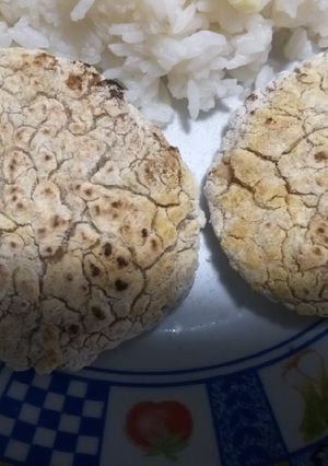 Una foto de Hamburguesas de "pollo" (soja texturizada sabor pollo)