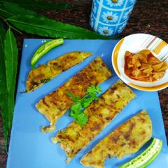 A picture of Paneer aloo liphaha parantha.