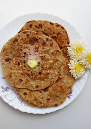 A picture of Bottle gourd/Lauki - Stuffed Parantha.