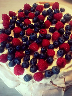 Tojáslikőrös pavlova 😍🍰 recept fotója