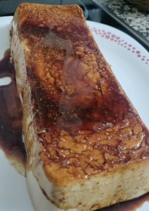Una foto de Flan de turrón