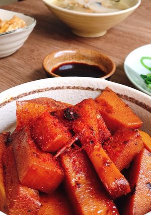 Hình của món Măng củ kho rong biển hắc xì dầu.
