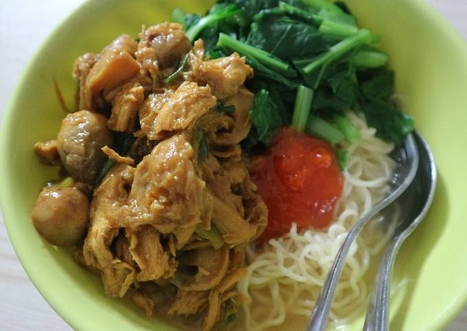 Mie Ayam Jamur Istimewa