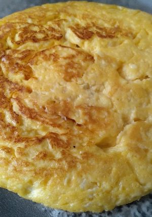 Una foto de Tortilla dulce de calostros
