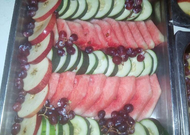 Simple Way to Make Homemade Fruit platter