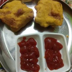 A picture of Bread pakoda.
