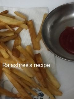 फ्रेंच फ्राइज़ (French Fries Recipe In Marathi) रेसिपी चे मुख्य फोटो 