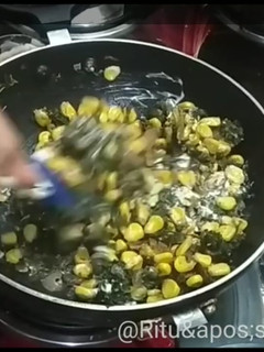 स्पिनच कॉर्न ग्रील्ड सैंडविच (Spinach corn grilled sandwich recipe in Hindi) रेसिपी मुख्य फोटो