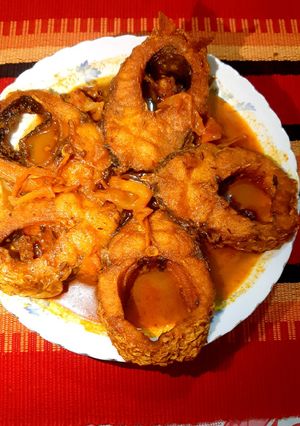 টমেটো দিয়ে রুই মাছের ঝোল রেসিপির প্রধান ছবি