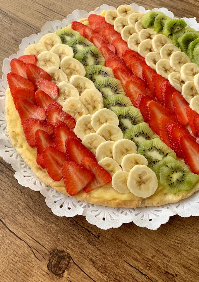 Una foto de Hojaldre de frutas express