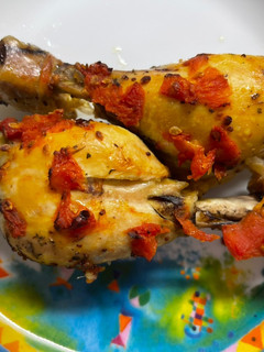Una foto de Muslos de pollo al horno