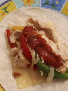 Una foto de Fajitas de pollo mexicanas