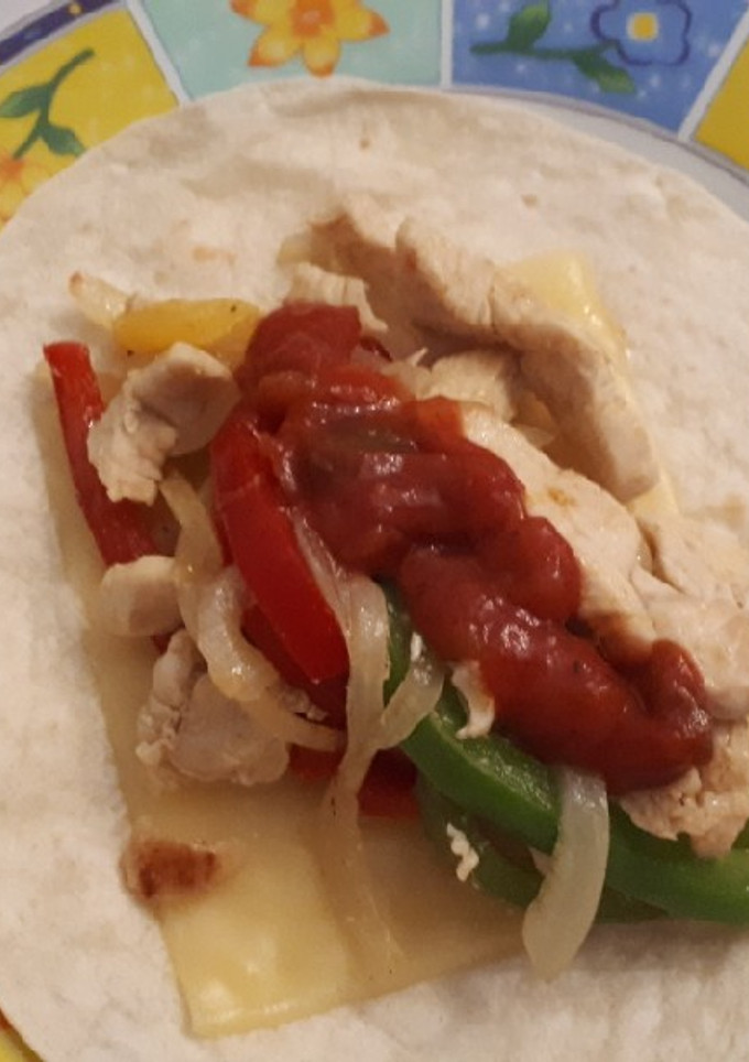 Una foto de Fajitas de pollo mexicanas