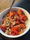 Bowl de iogurte e paçoca