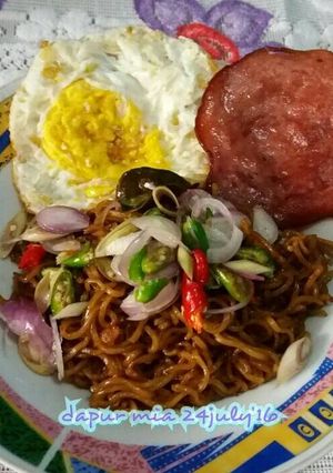 Foto resep Mie goreng sambal matah khas Bali