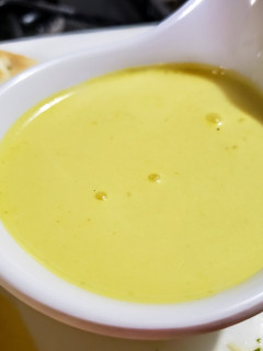Una foto de SALSA De Pimientos Amarillos...!