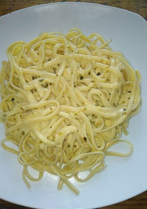 Una foto de Tallarines en Salsa Blanca