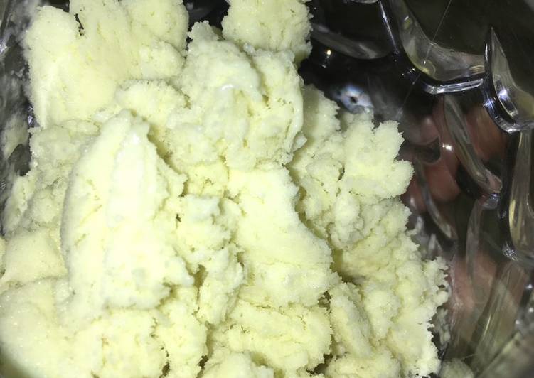 Langkah Mudah untuk Menyiapkan Es Krim Alpukat yang Menggugah Selera