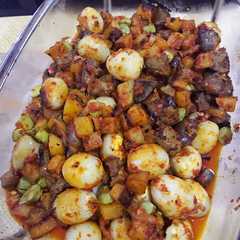 รูปของ Sambalado Kentang, Ati Ampela, Telur Puyuh & Petai