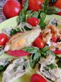 Fiori di zucchina ripieni di ricotta, pomodoro e Basilio fritti in pastella