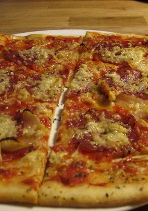 德國香菇雞: DJ's 5分鐘免揉麵團Pizza for 2p 的食譜成品照片