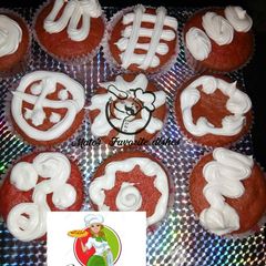 A picture of How to make whipped cream frosting.