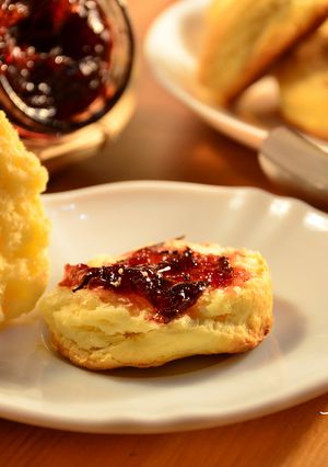 【差不多食譜】鮮奶油比司吉 Cream Biscuits 的食譜成品照片