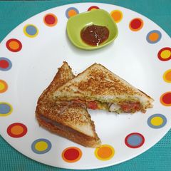 Vegetable Sandwich With Spicy Sattu Chutney A picture of Vegetable Sandwich With Spicy Sattu Chutney.