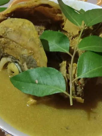 Bagaimana Membuat Masam keueng engkoet suree sisek (asam pedas ikan tongkol) yang Enak