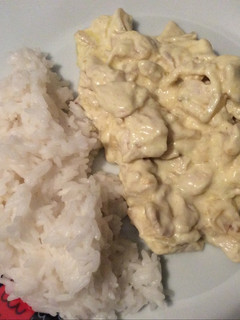 Una foto de Pollo al curry estilo ThaIsracn