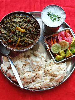 મેથી પાલક નું શાક અને કોદરી રેસીપી મુખ્ય ફોટો