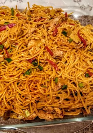 A picture of Restaurant Style Chicken Chowmein.