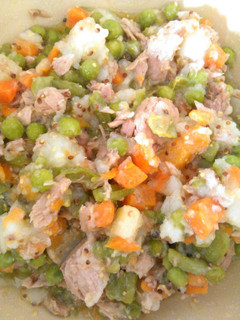 Una foto de Ensaladilla con vinagreta de mostaza antigua