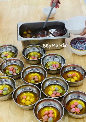 Hình của món Chè lủm chủm ngũ sắc.