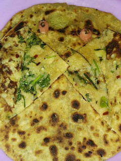 A picture of Potato paratha.