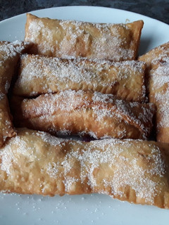 Una foto de Casadiellas de nuez fritas