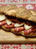 Panino Ventricina Piccante, Provolone Auricchio giovane e pomodorini secchi