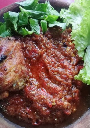Foto resep Ayam goreng kuning sambel tomat