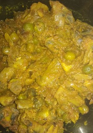 A picture of Cabbage and peas fry.