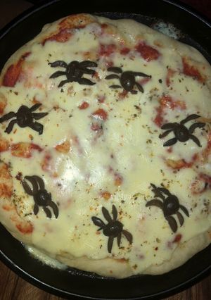 Una foto de Pizza con visitantes😳