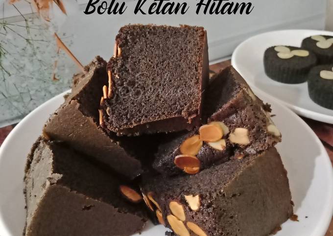 Bolu Ketan Hitam Panggang dan Kukus