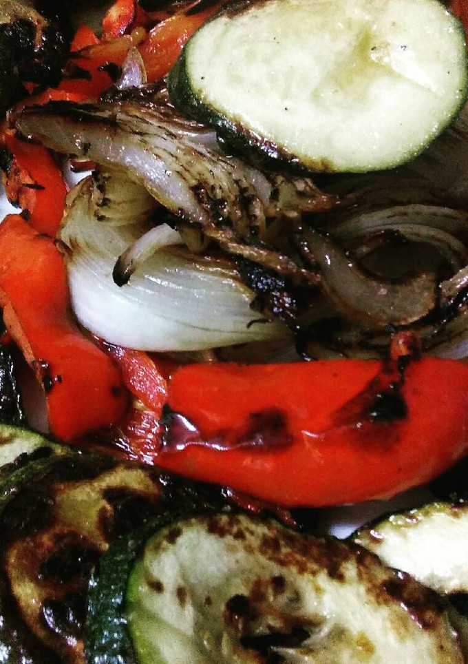 Una foto de Parrillada de verduras de mi huerto