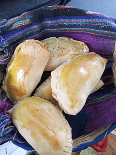 Una foto de Empanadas de cámarón 🍤🍤