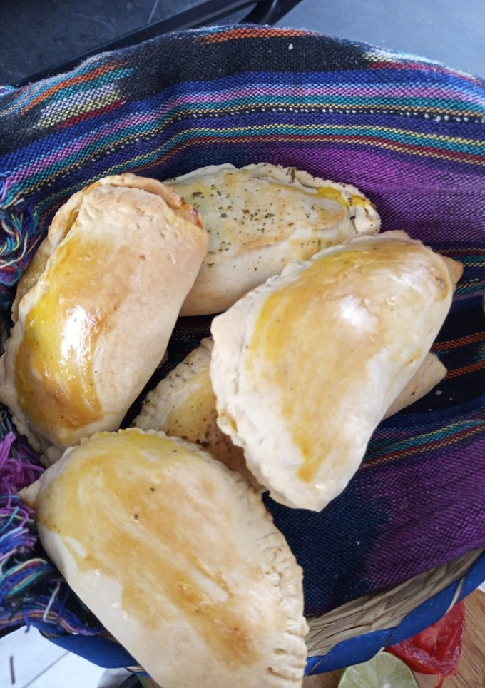 Una foto de Empanadas de cámarón 🍤🍤