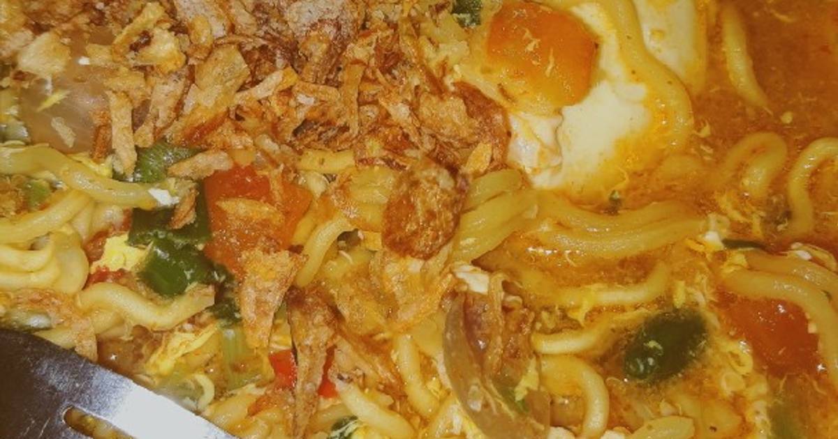 Resep Mie Rebus Rawit Oleh Zury Fitria Cookpad